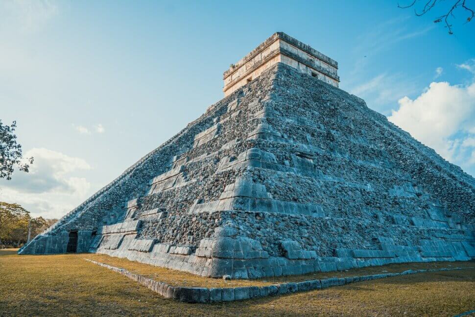ruben hanssen RKmnU0aHDWg unsplash Chichén Itzá: Conoce su cultura, pirámide, construcción y más